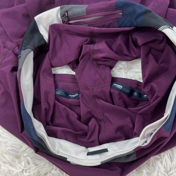 Lululemon Run: Pace Setter Skirt Plum / Pow Stripe Angel Wing - Picture 4 of 7